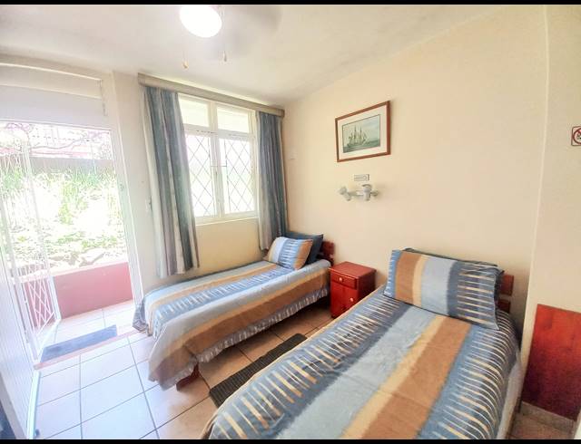 2 BEDROOM APARTMENT FOR SALE IN UVONGO BEACH